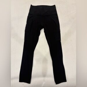 Athleta Black Salutation Cargo 7/8 Leggings
